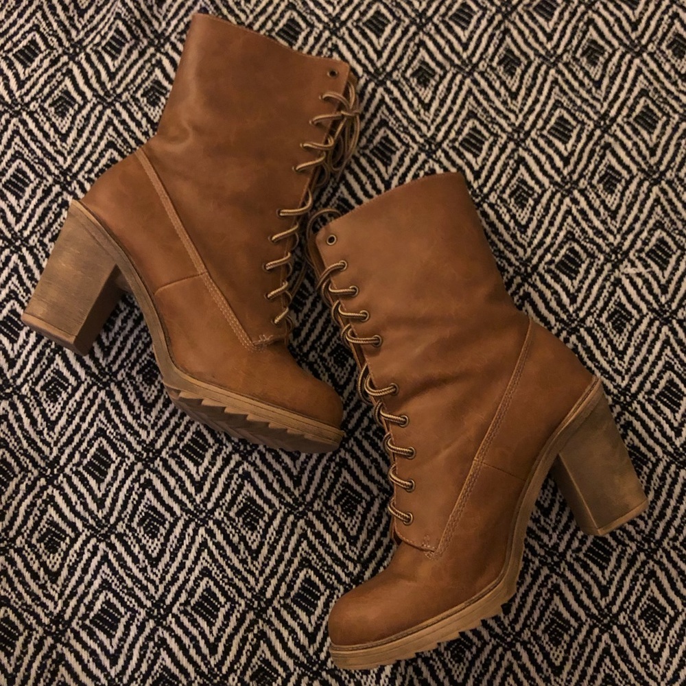 Mudd Faux Leather Platform Lace Up Boots